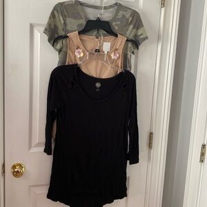 Bundles of women tops